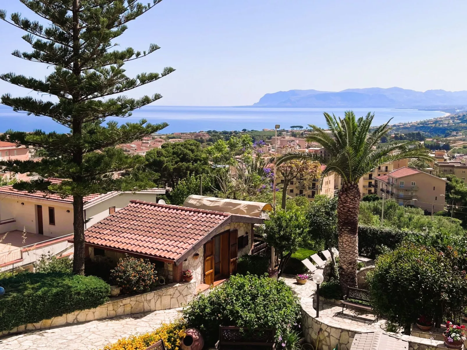 Studio-Wohnung "P Melograno" mit Pool