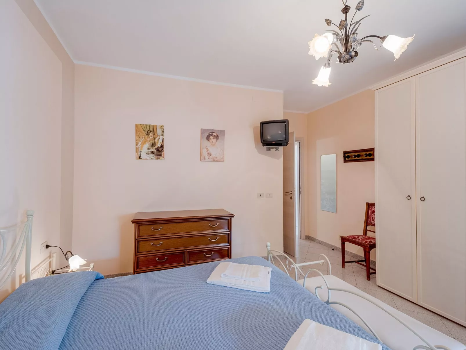 Villa in Borgomaro mit privatem Parkplatz-Binnen