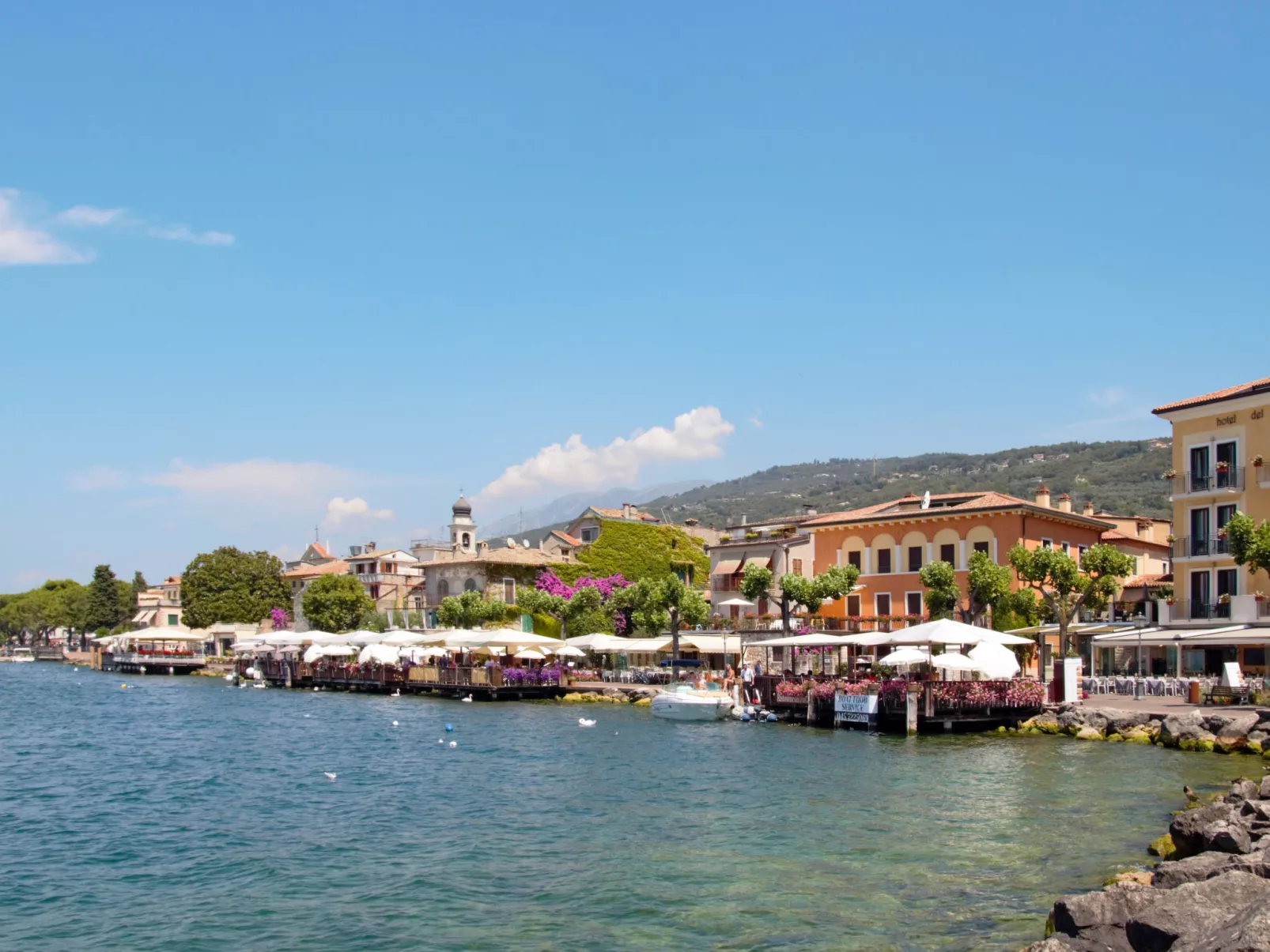 Flacher Sonnenaufgang-Omgeving