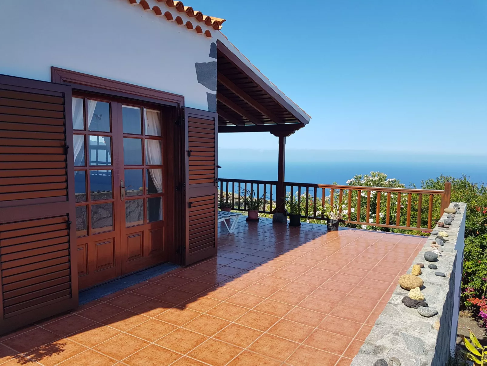 Mit Garten und wunderbarer Aussicht