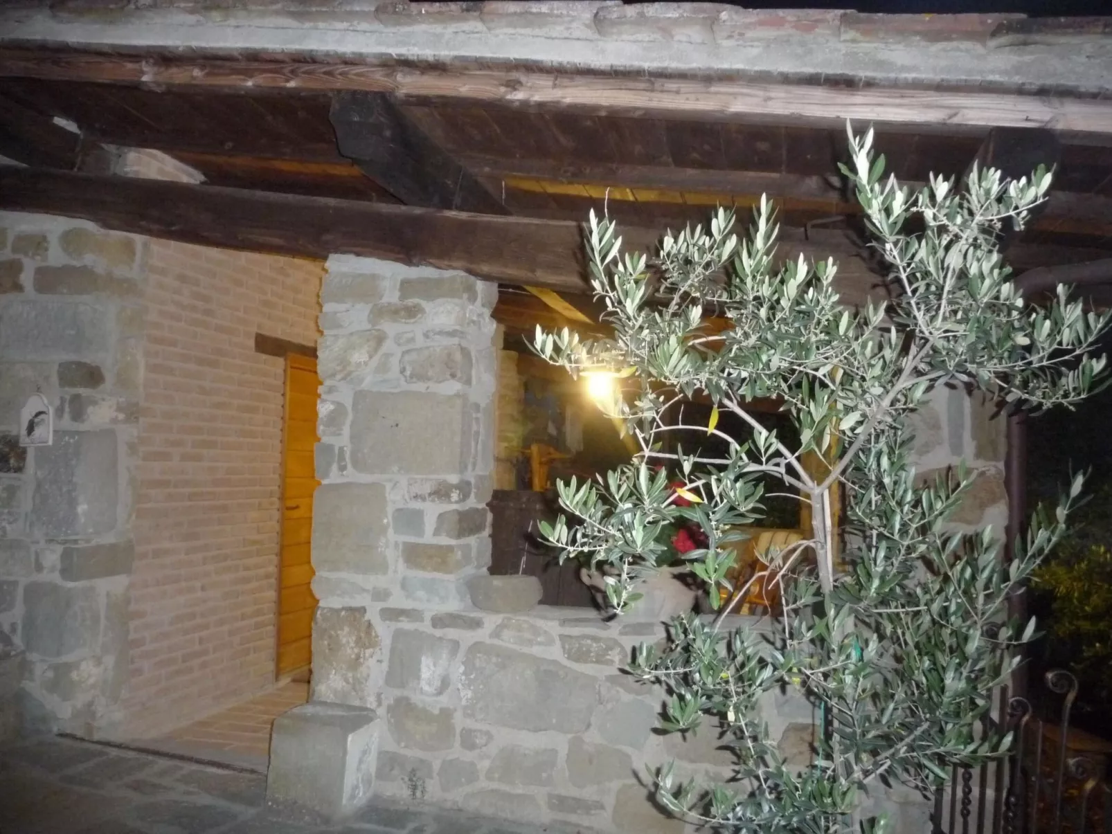 Lindenhaussiedlung mit Gemeinschaftspool-Buiten