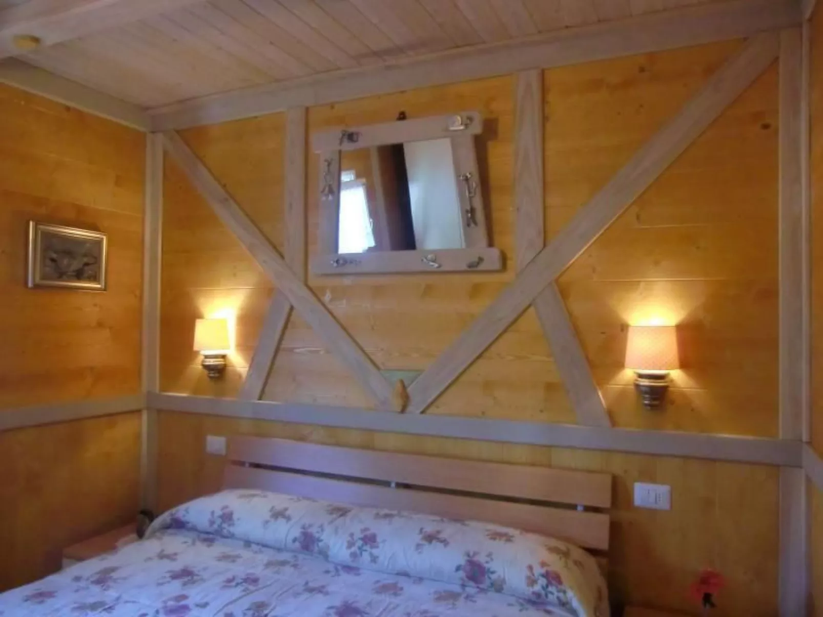 Freistehendes Haus mit eingezäuntem Privatgarten-Binnen