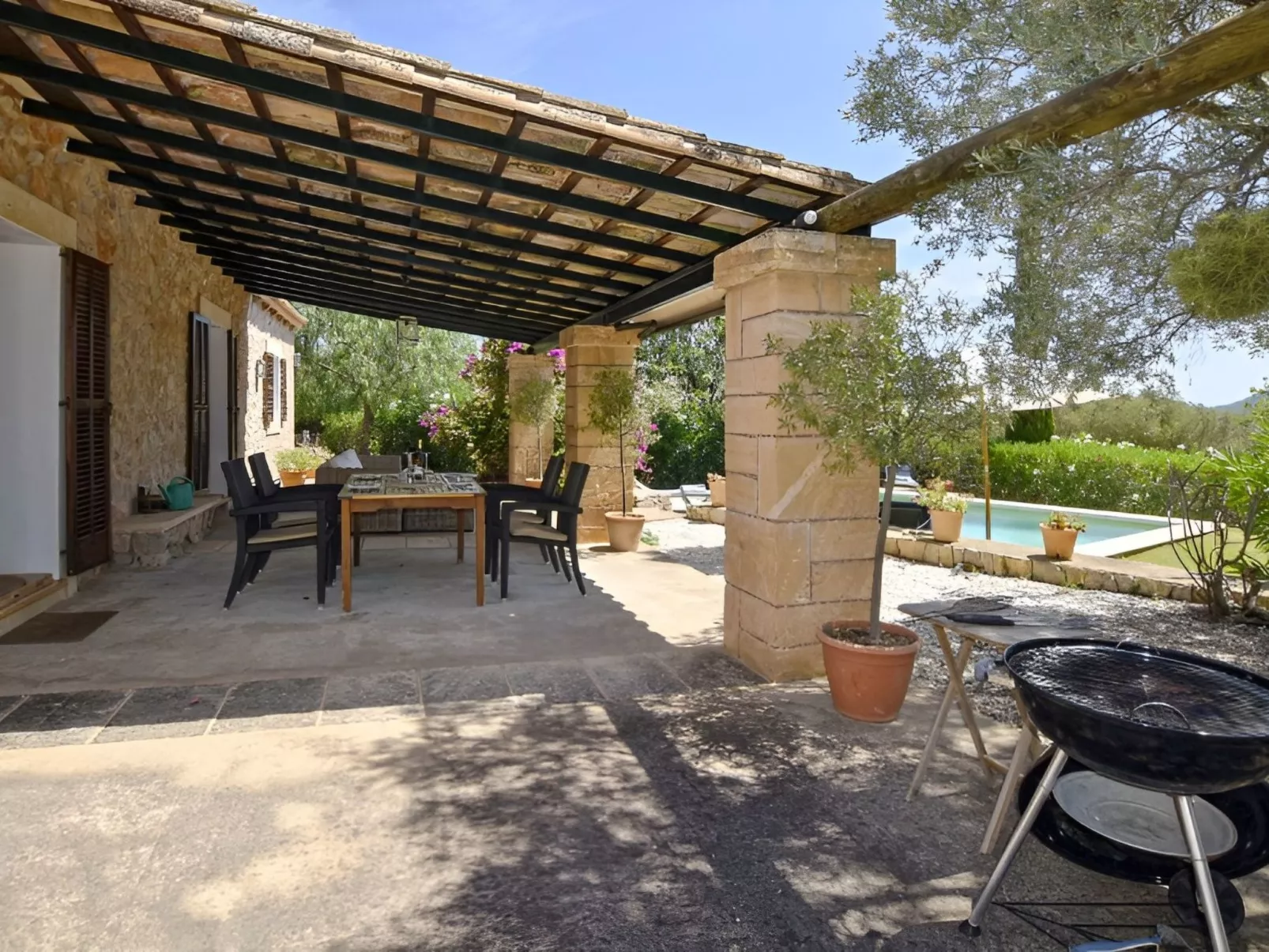 Finca mit Bergblick, Schwimmbad und Klimaanlage.-Image-tags.info