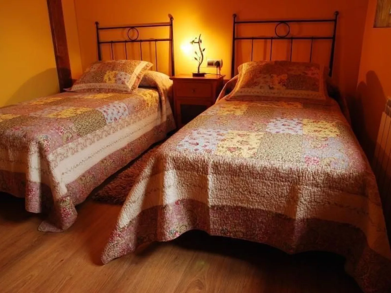 Fachwerkhaus mit Garten - Image-tags.info