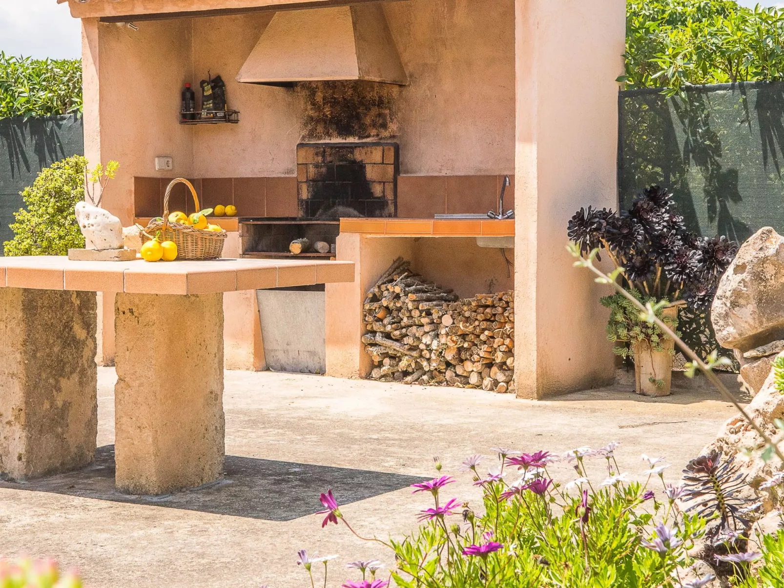 "Pula Viñas" mit Terrasse-Buiten