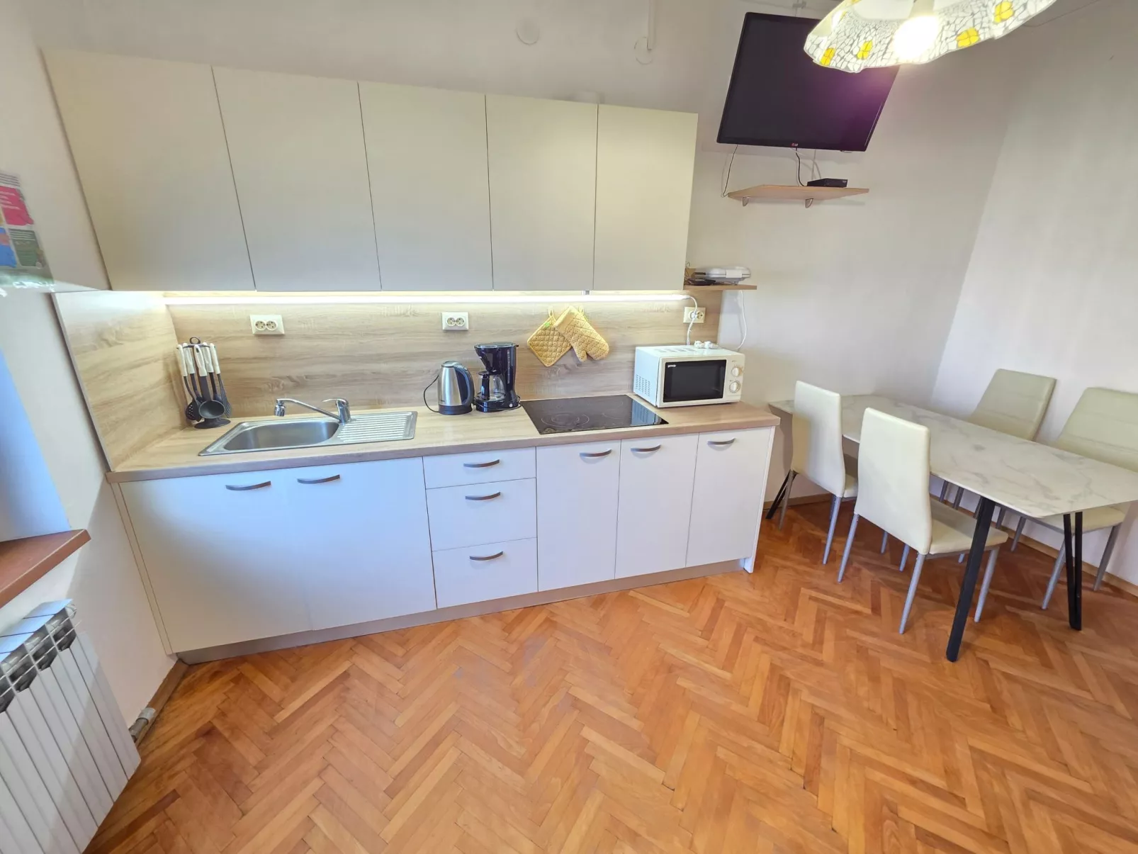 Wohnung mit Terrasse, 150 m vom Sandstrand entfernt-Binnen