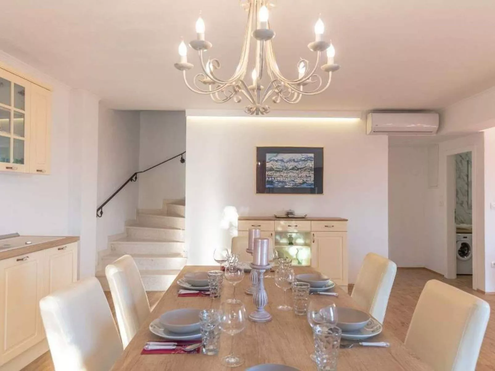 "Paola" mit eigenem Pool-Binnen