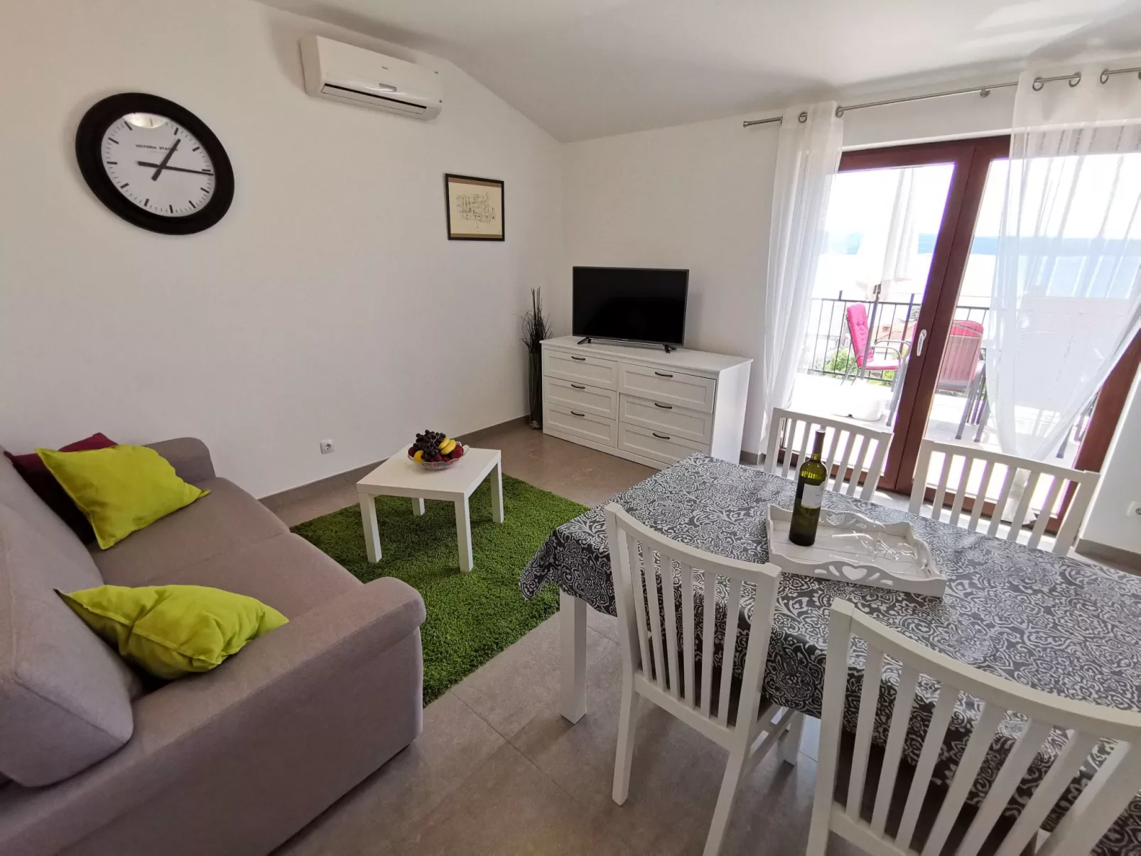 Wohnung in Crikvenica mit Terrasse und Meerblick-Binnen