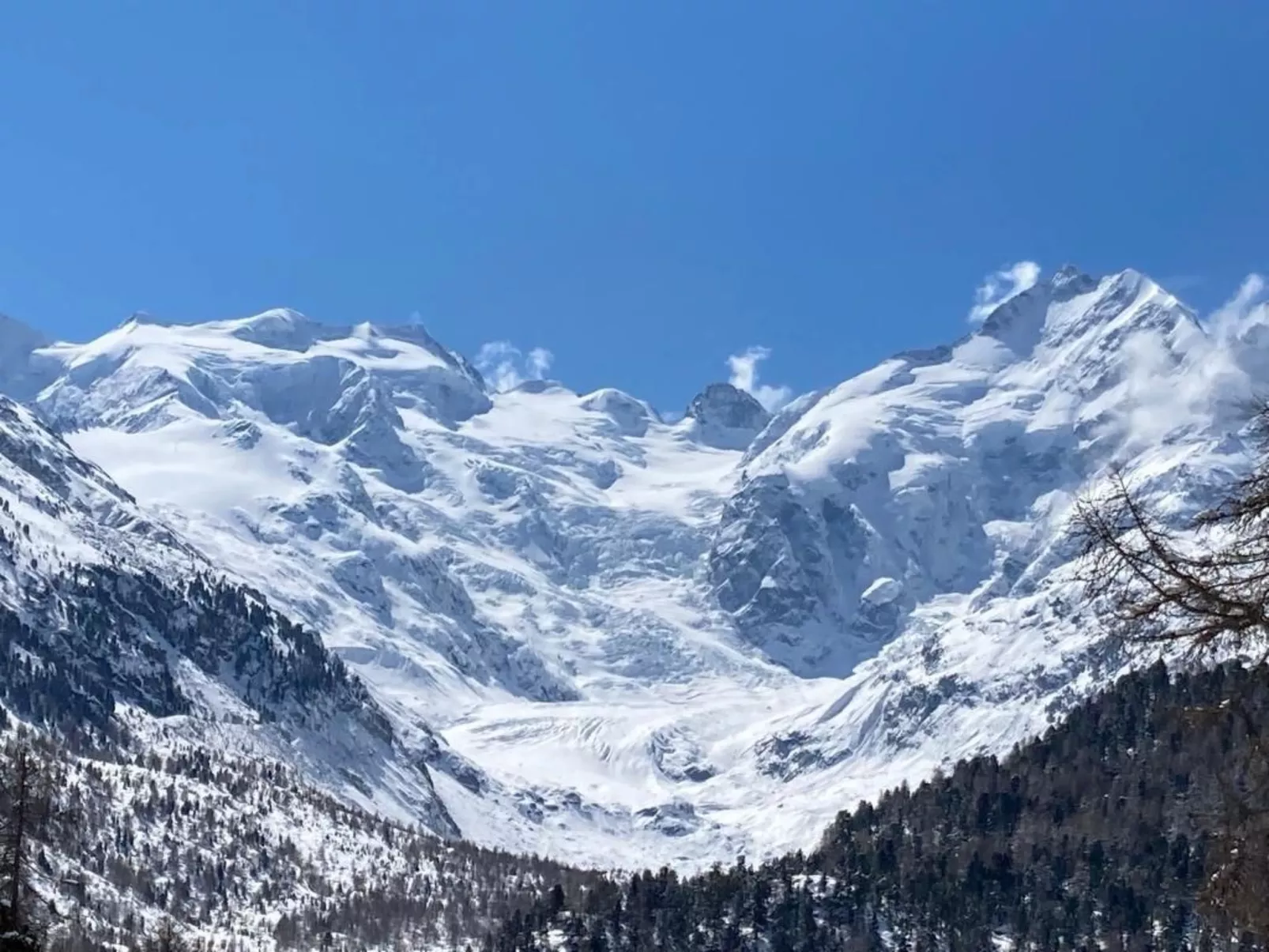 Chesa Islas, Wohnng 11-Buiten