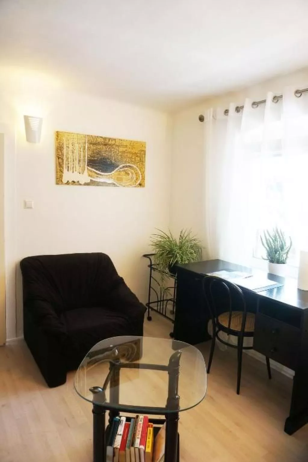 Black & White-Binnen