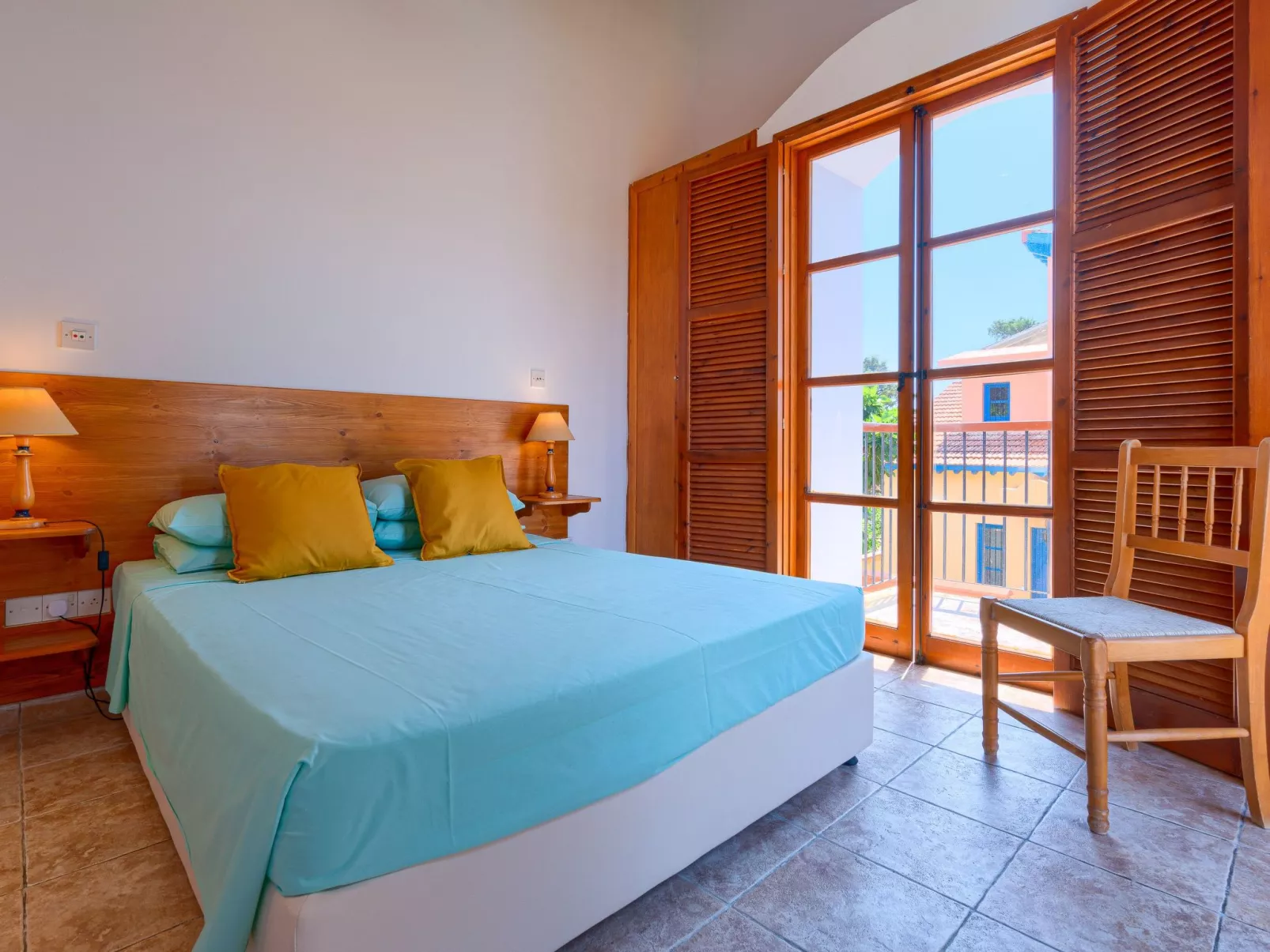 In Polis Chrysochous mit Offenem Kamin-Image-tags.info