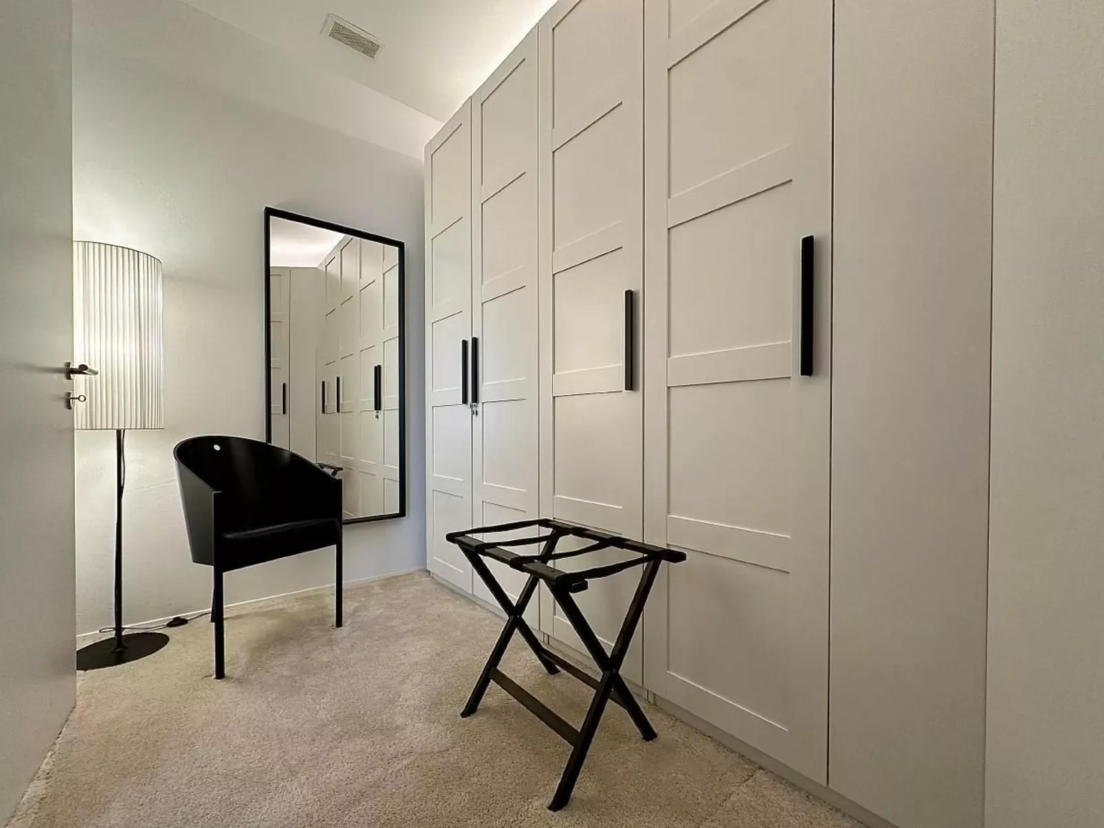 "Lakeview" - a design holiday home-Binnen