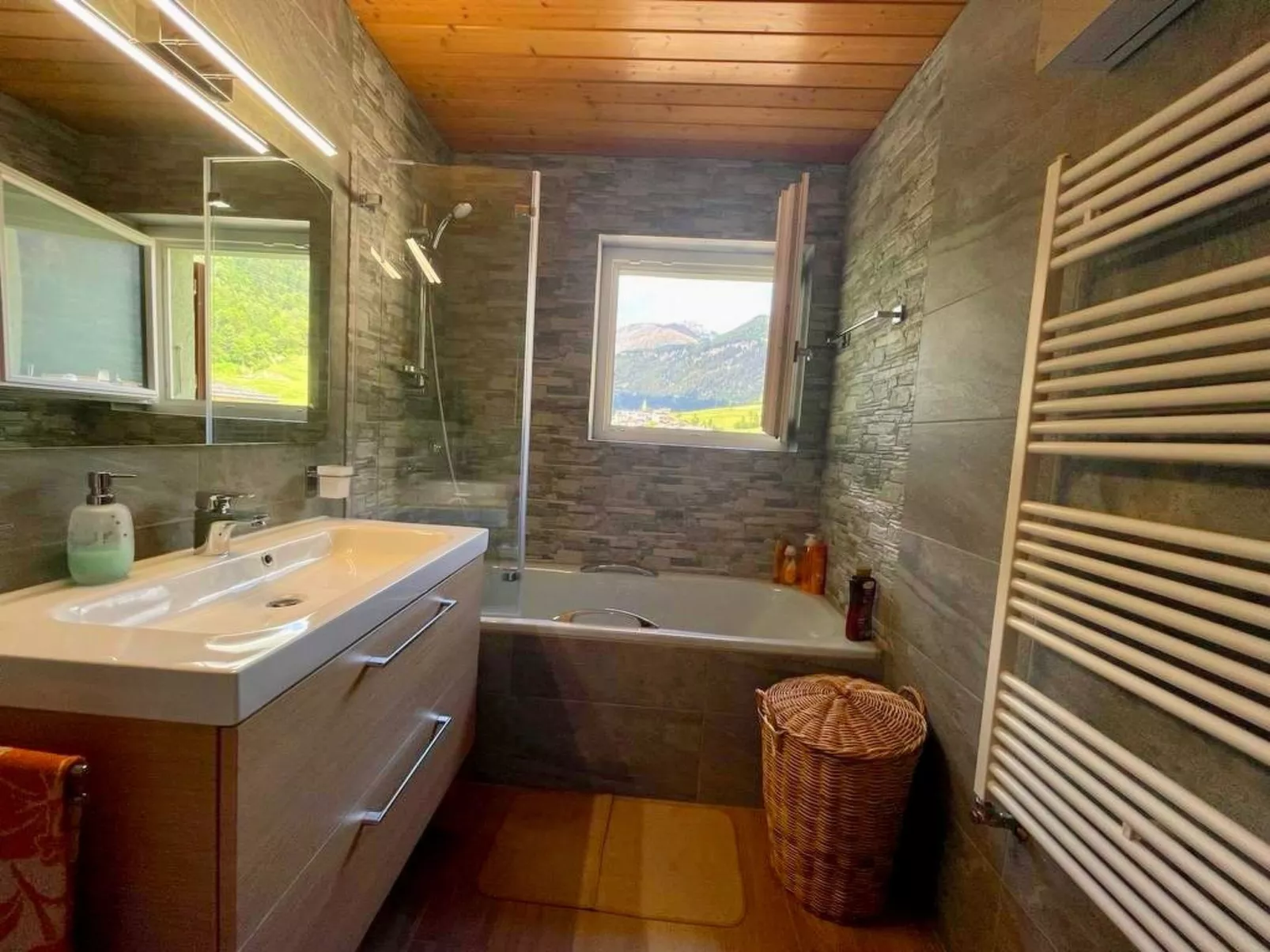 "Window on the grenn"-Binnen