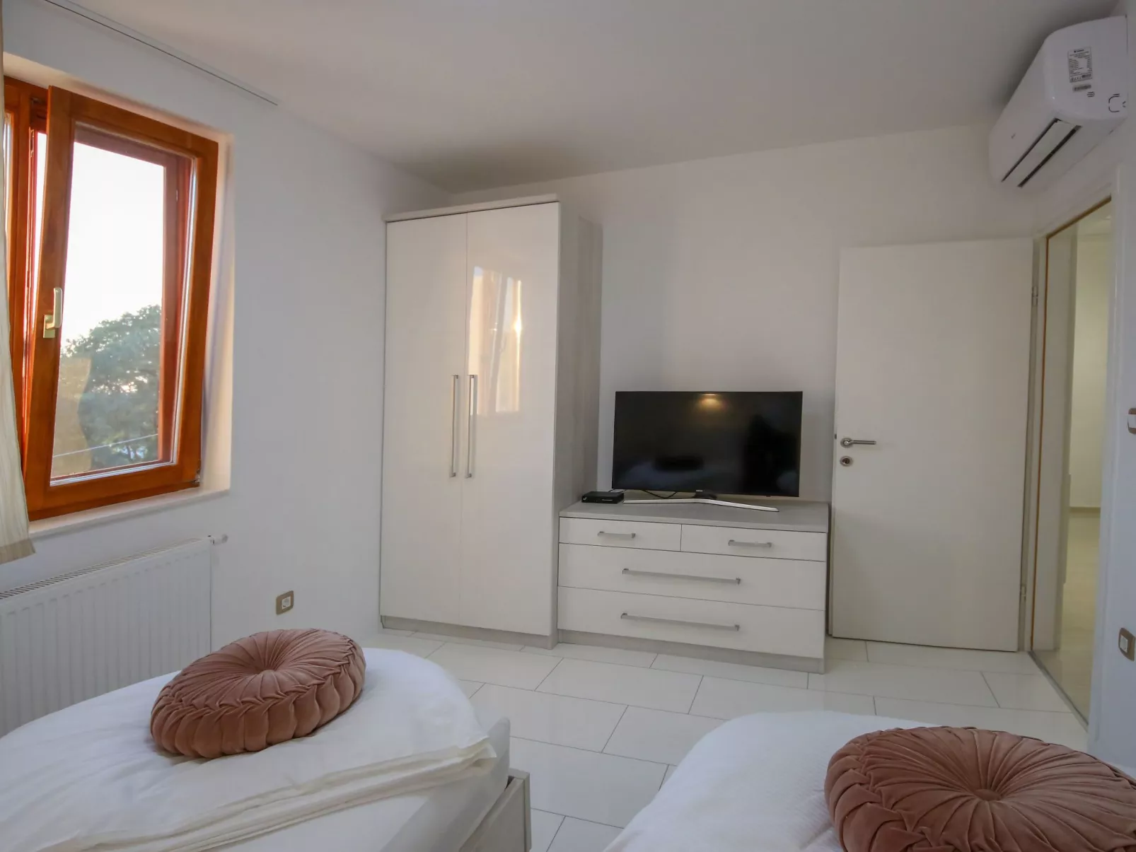 Gemütliche Villa Gabriel mit Schwimmbad-Binnen