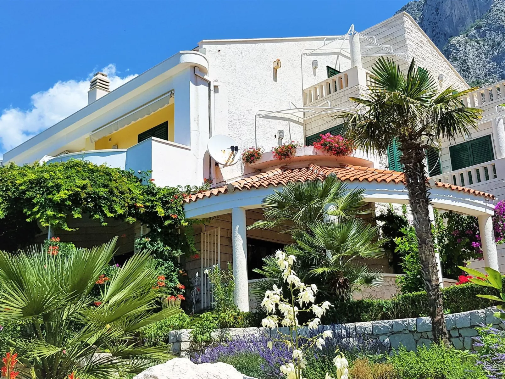 Villa Margitta mit Pool, Tennisplatz und Meerblick-Image-tags.info