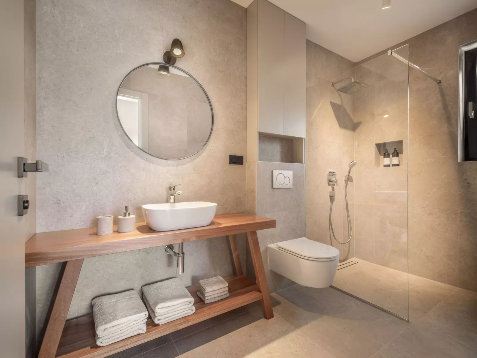 Design Villa Nux für 5 Personen mit beheiztem Pool