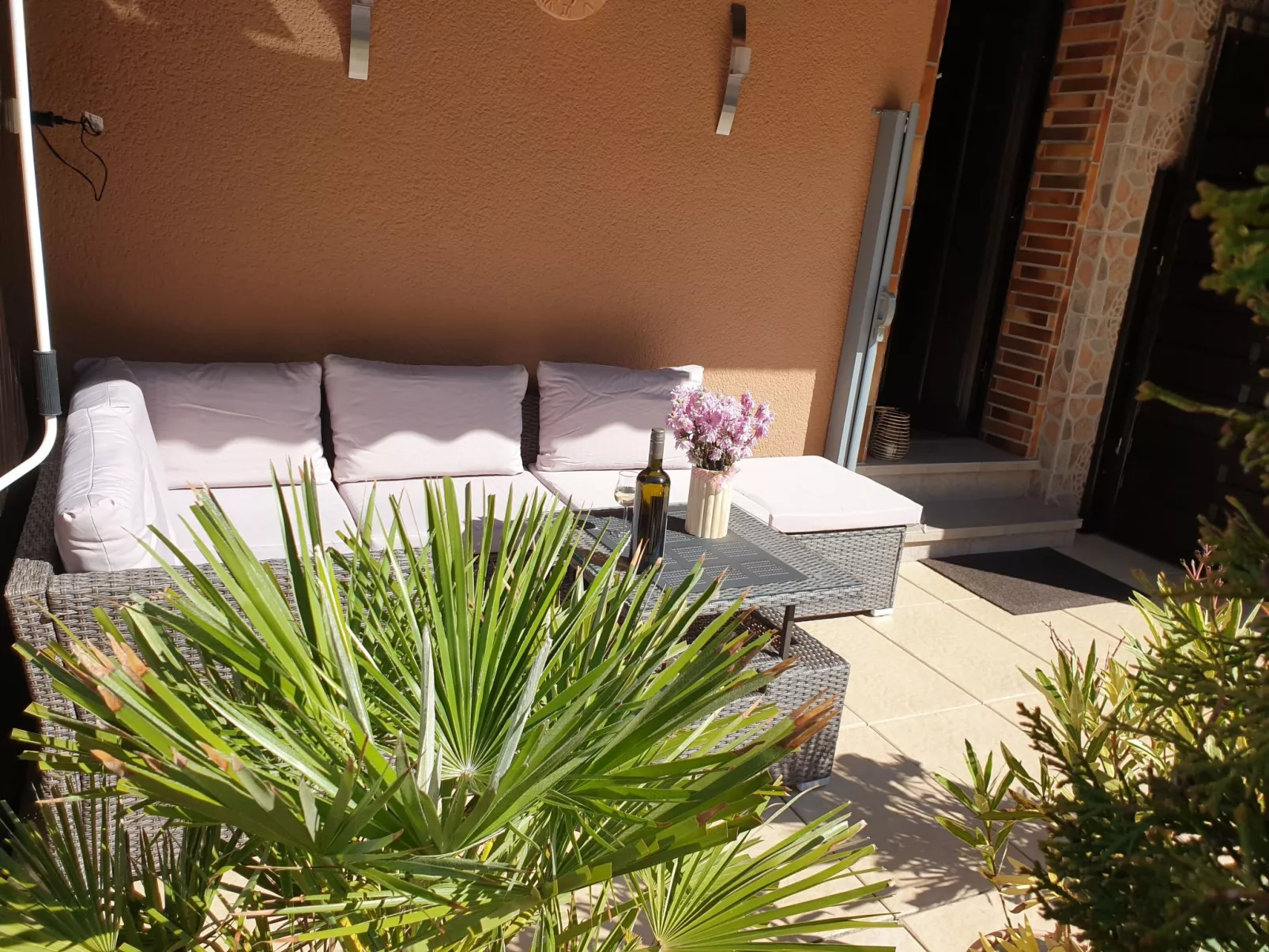 Mit Blick auf das Wasser-Binnen