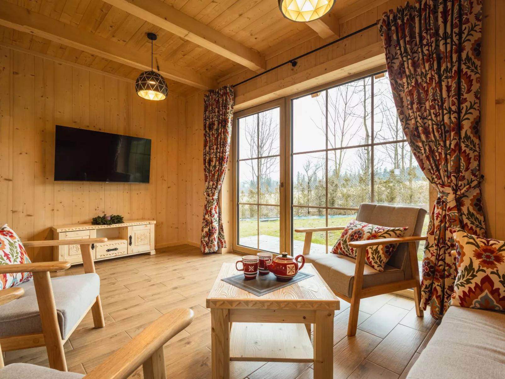 Krokus Tal Dorf unter der Tatra-Binnen