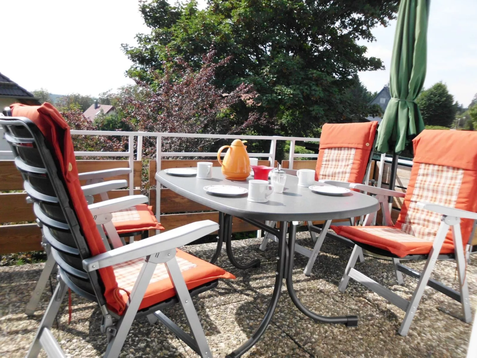 Premium-Ferienwohnung mit Bergblick im Haus Hopfe-Buiten