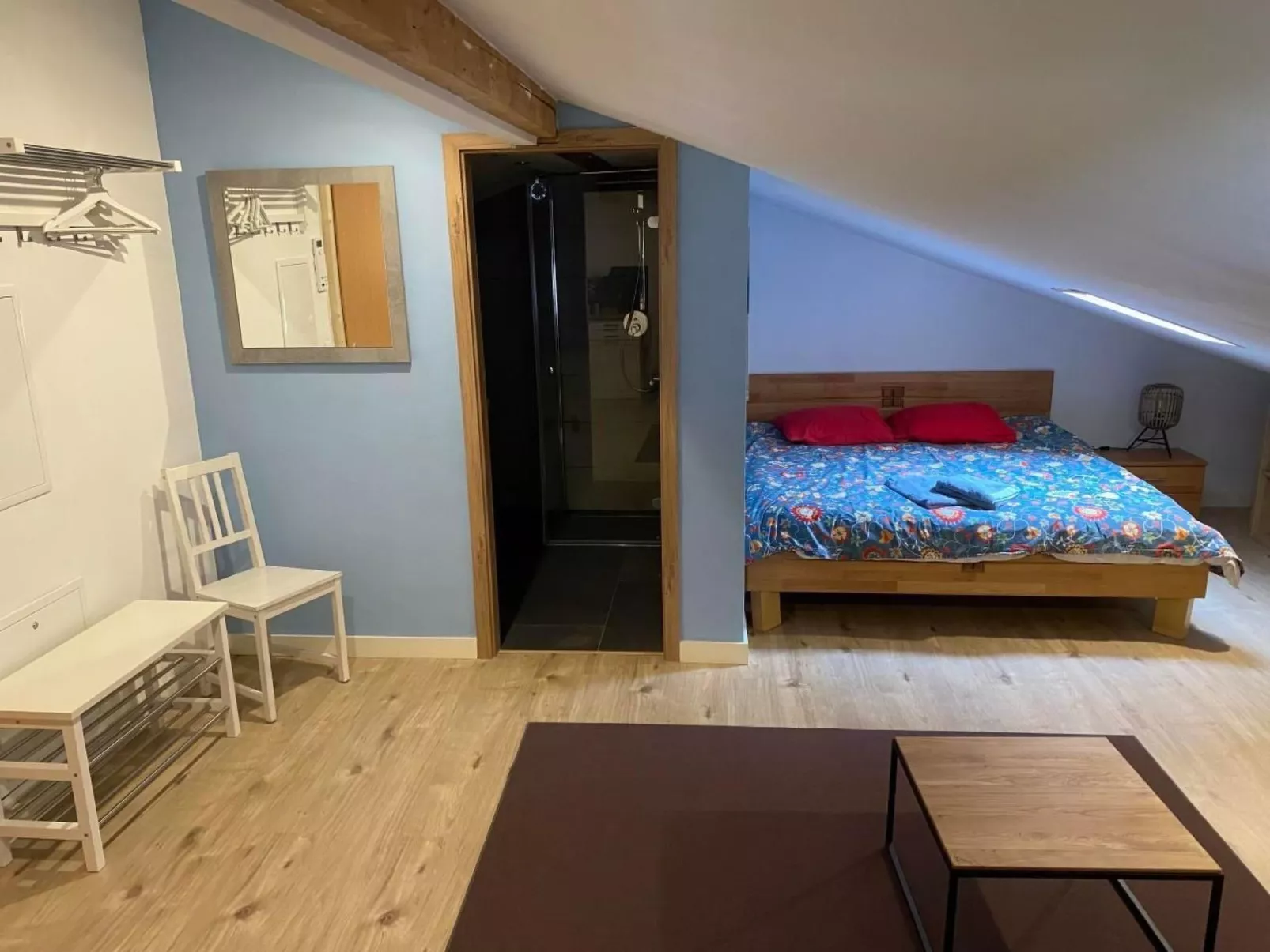 Spring Inn Apartment-Binnen