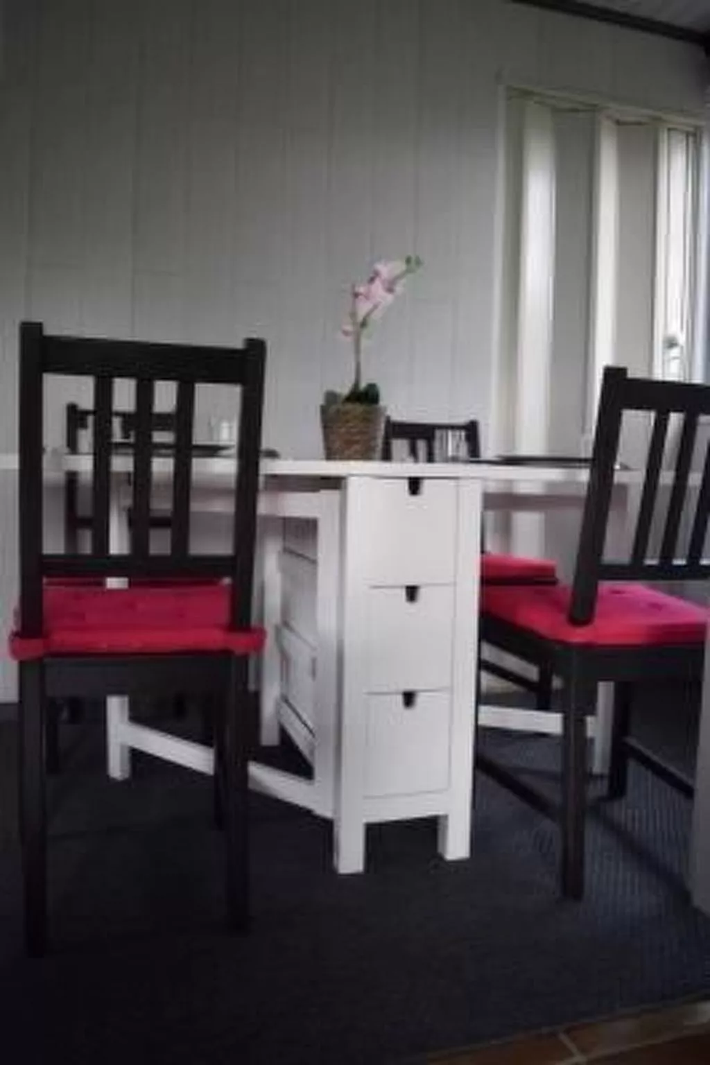 Kleines Haus mit Garten, direkt hinter dem Deich-Binnen