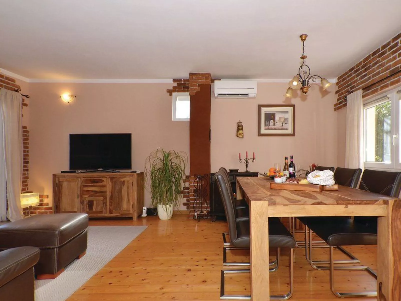 Žrnovnica, Entspannung am Flussufer-Binnen