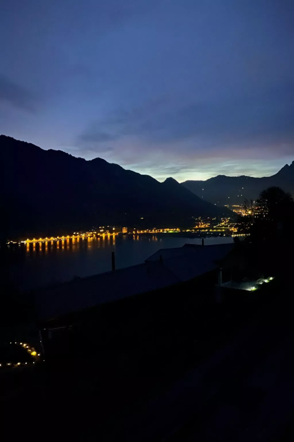 Villa Seelisberg mit Jacuzzi und Panoramablick-Buiten