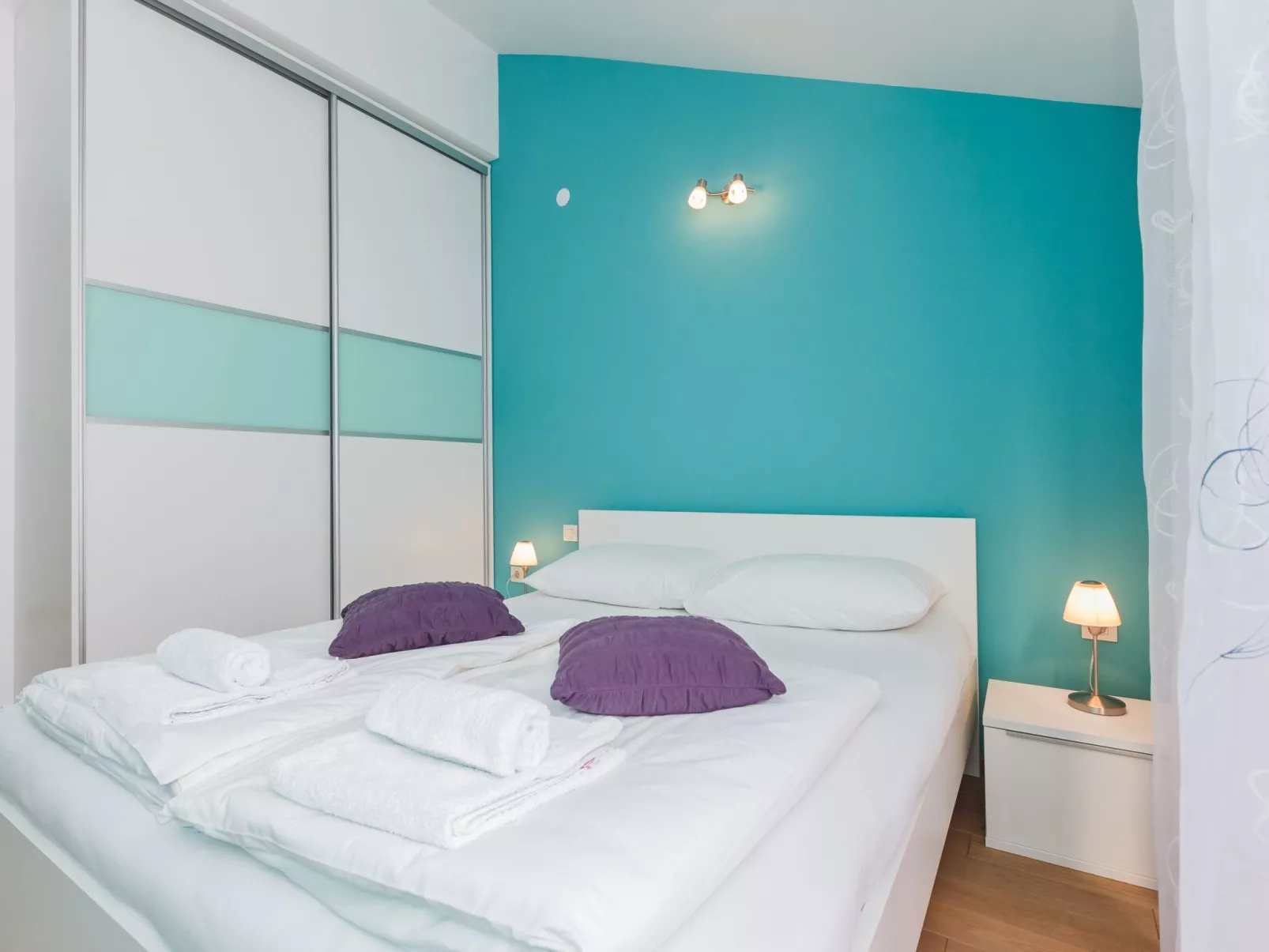 Strandnahes Ferienhaus mit Garten in Ražanj-Binnen