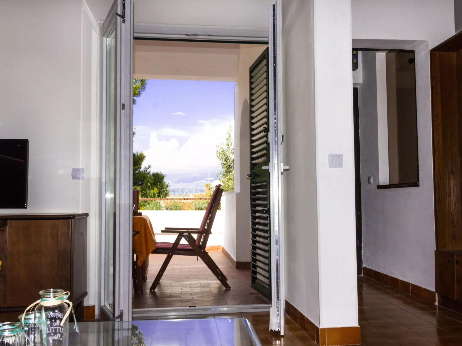 "Laurea" direkt am Strand-Binnen