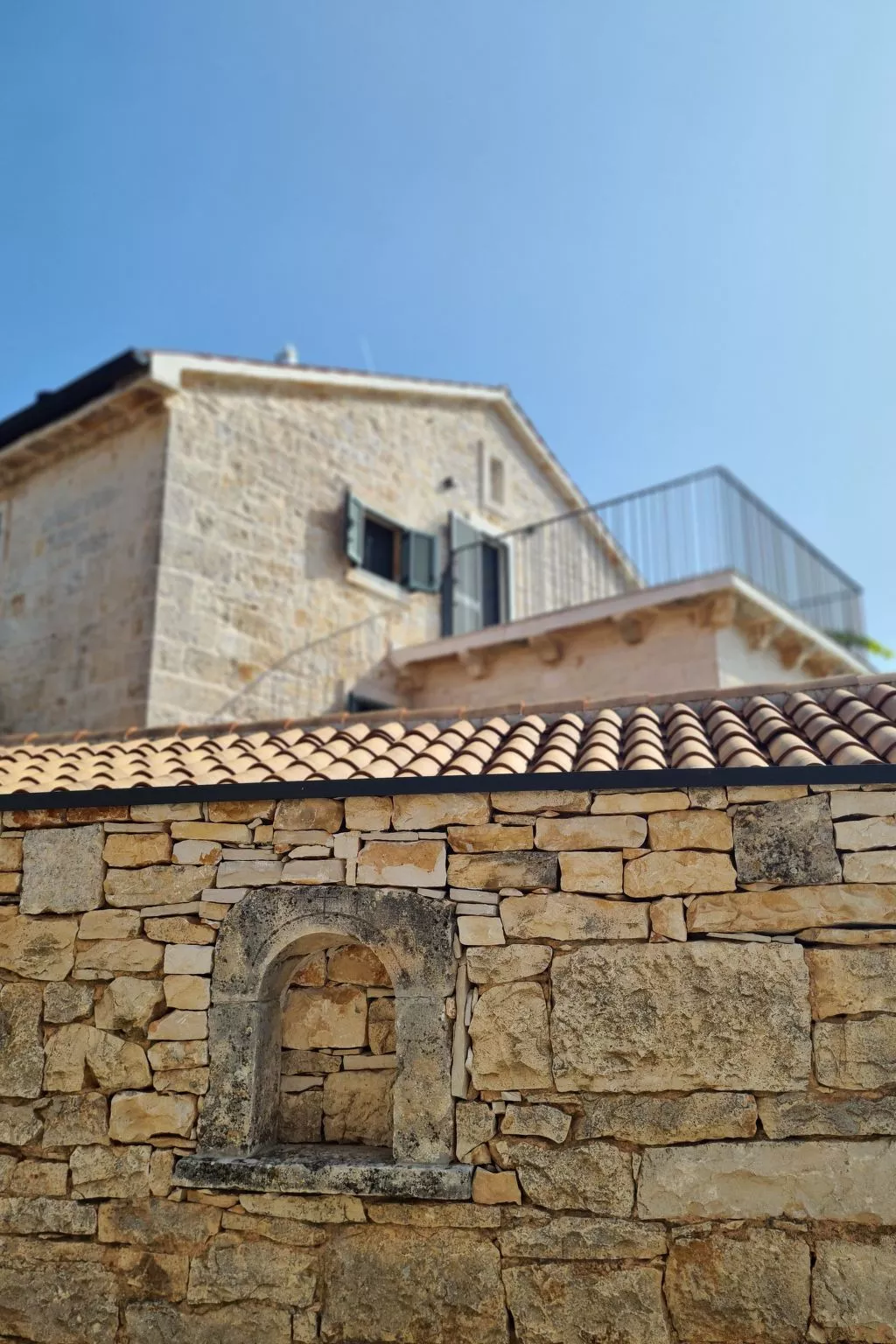 Villa Qualia - Gemütliche 4-Schlafzimmer-Villa mit beheiztem Pool-Buiten