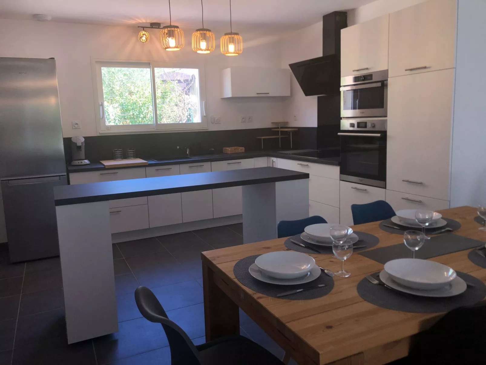 Villa klimatisiert gard ceze-tal-Binnen