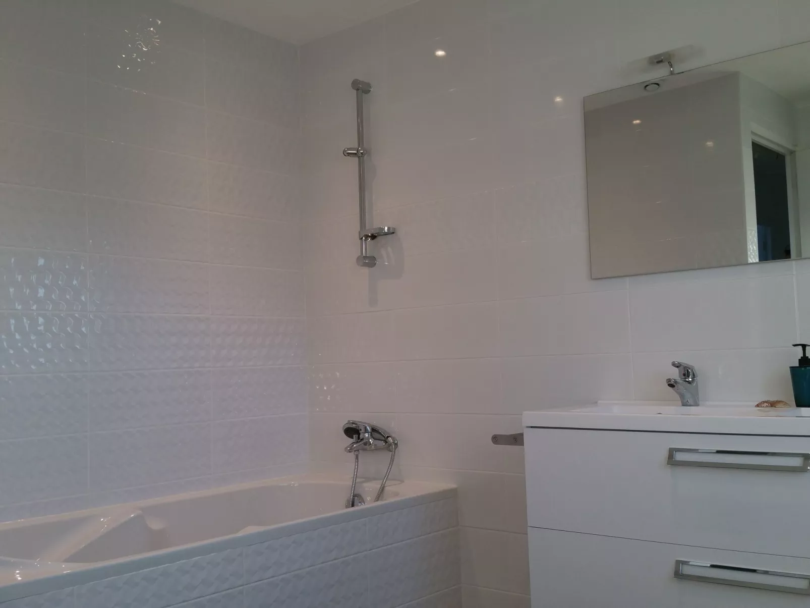 Villa mit Blick auf das Wasser-Binnen