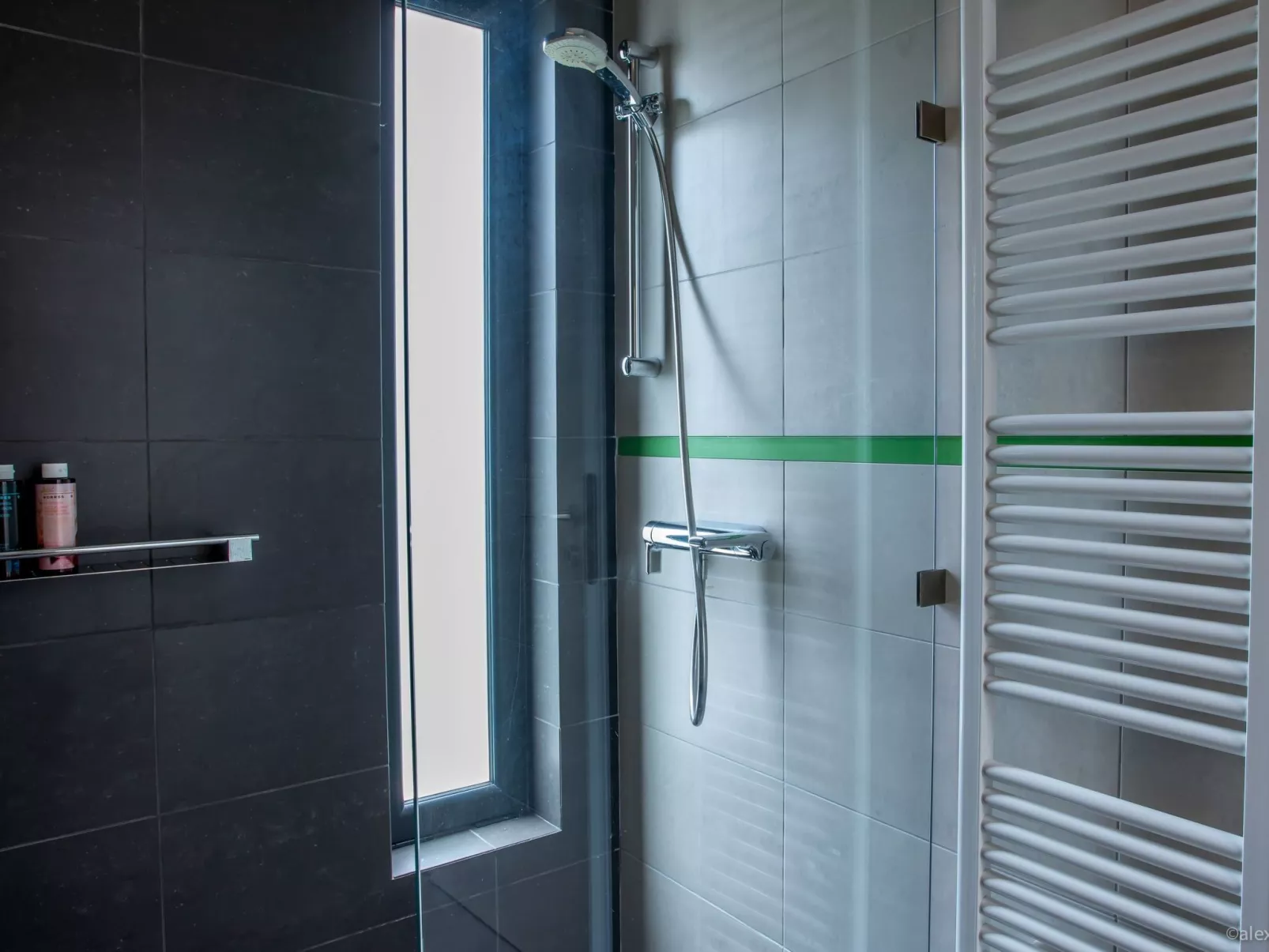 Mit Blick auf das Wasser-Binnen