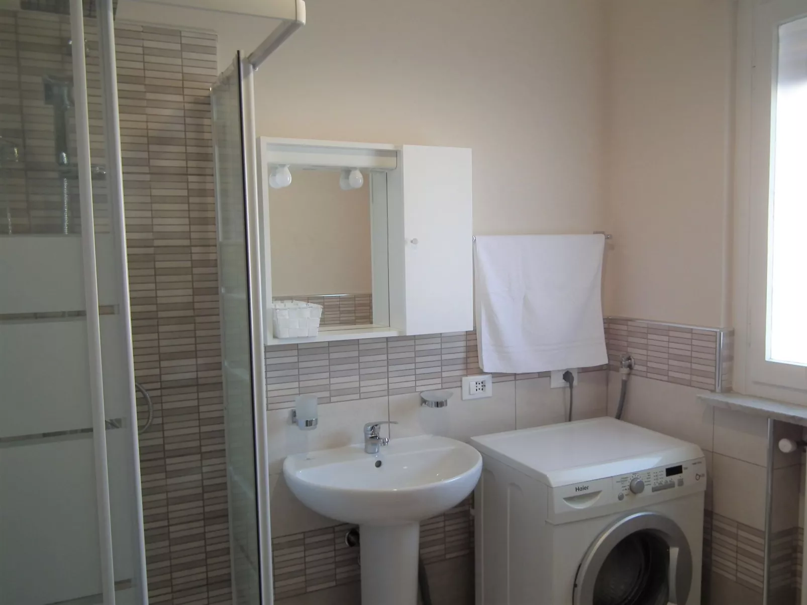 Das Haus des Doktors 3 - Wohnung A-Binnen