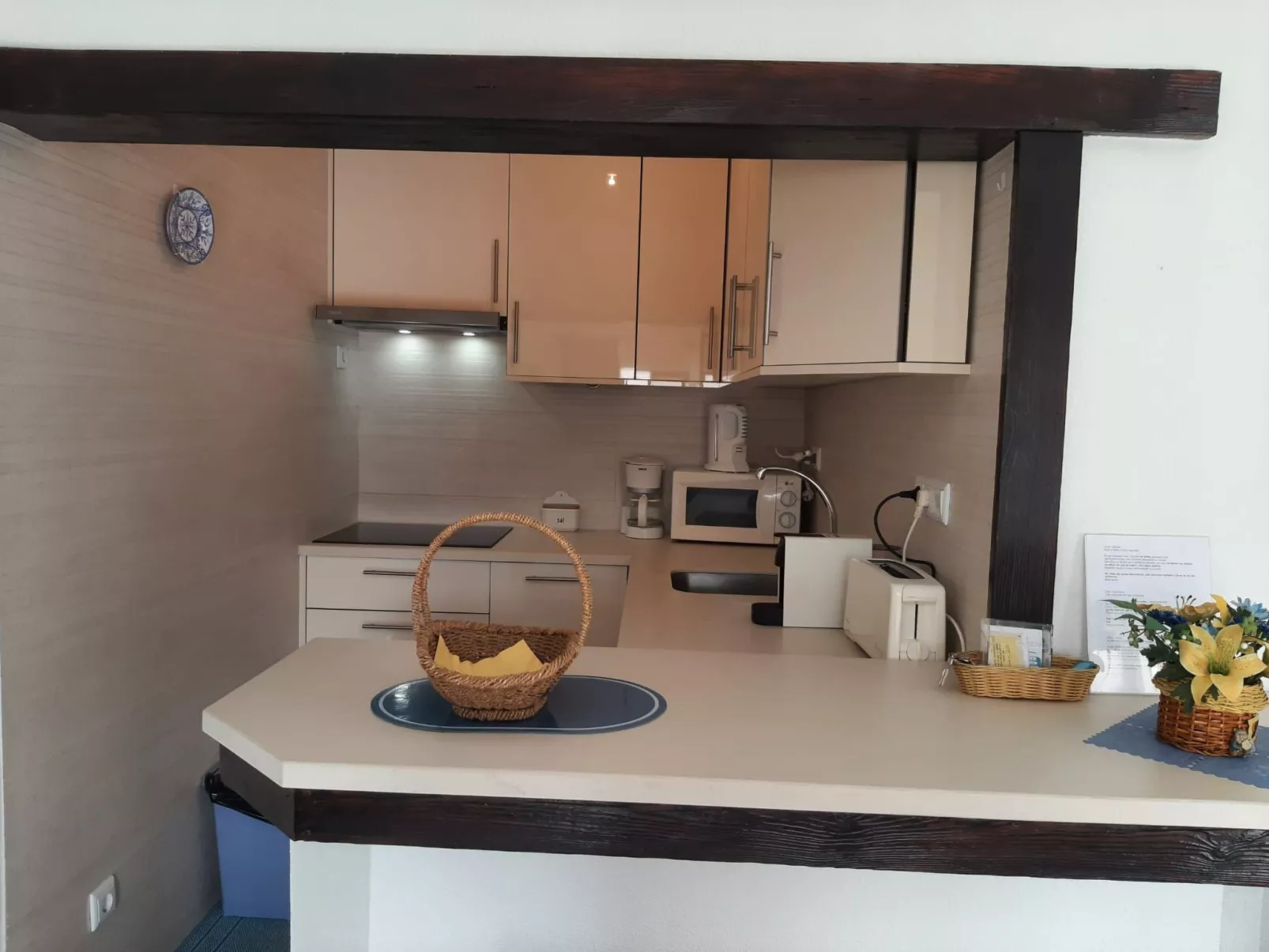 Wohnung mit Infinity-Pool-Image-tags.info