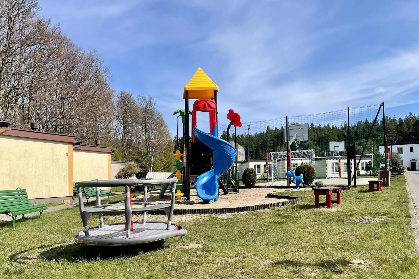 Domki wakacyjne JAROSZOWIEC domki 1-pokojowe Łazy