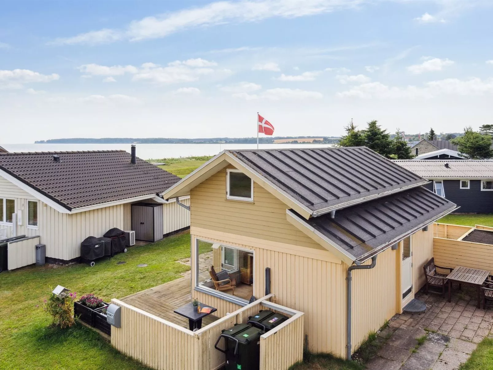 "Gudmar" - 75m from the sea