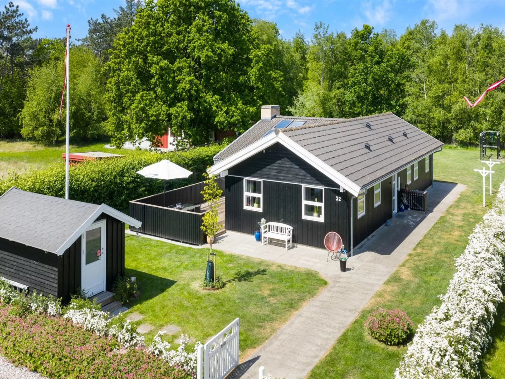 "Merrit" - 280m from the sea