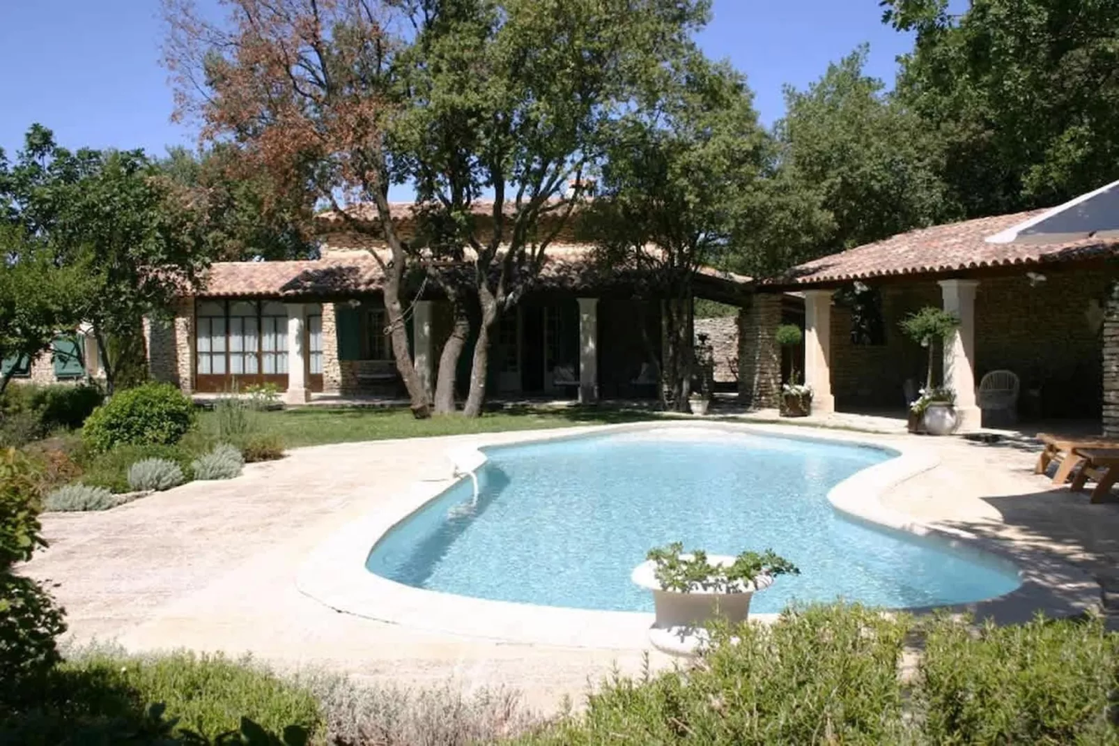 Maison authentique au coeur des garrigues Luberon