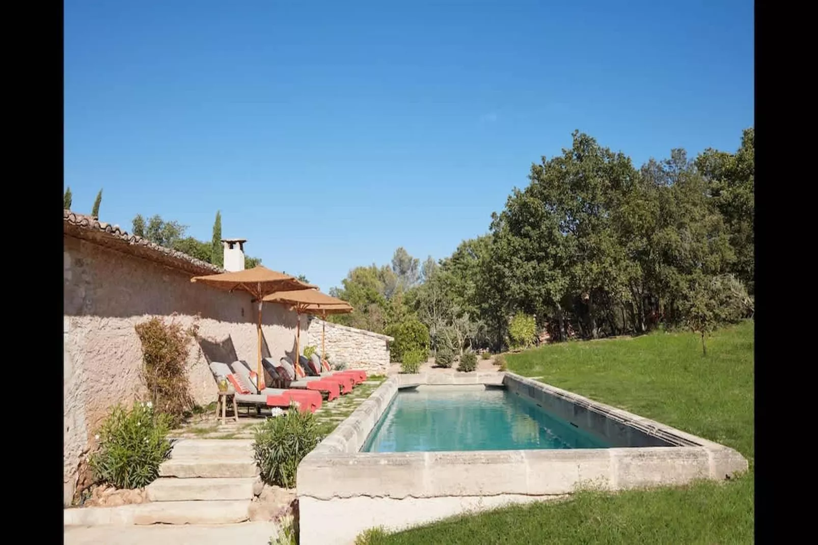 Villa de charme confort au milieu des vignes du Lubéron