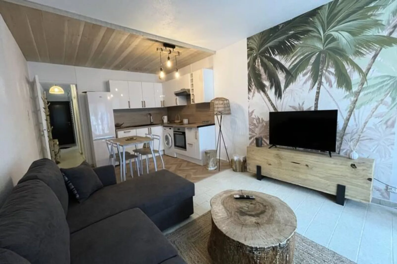 Résidence La M&eacute;diterran&eacute;e Appartement Au Coeur Du Village 50 M De La Plage