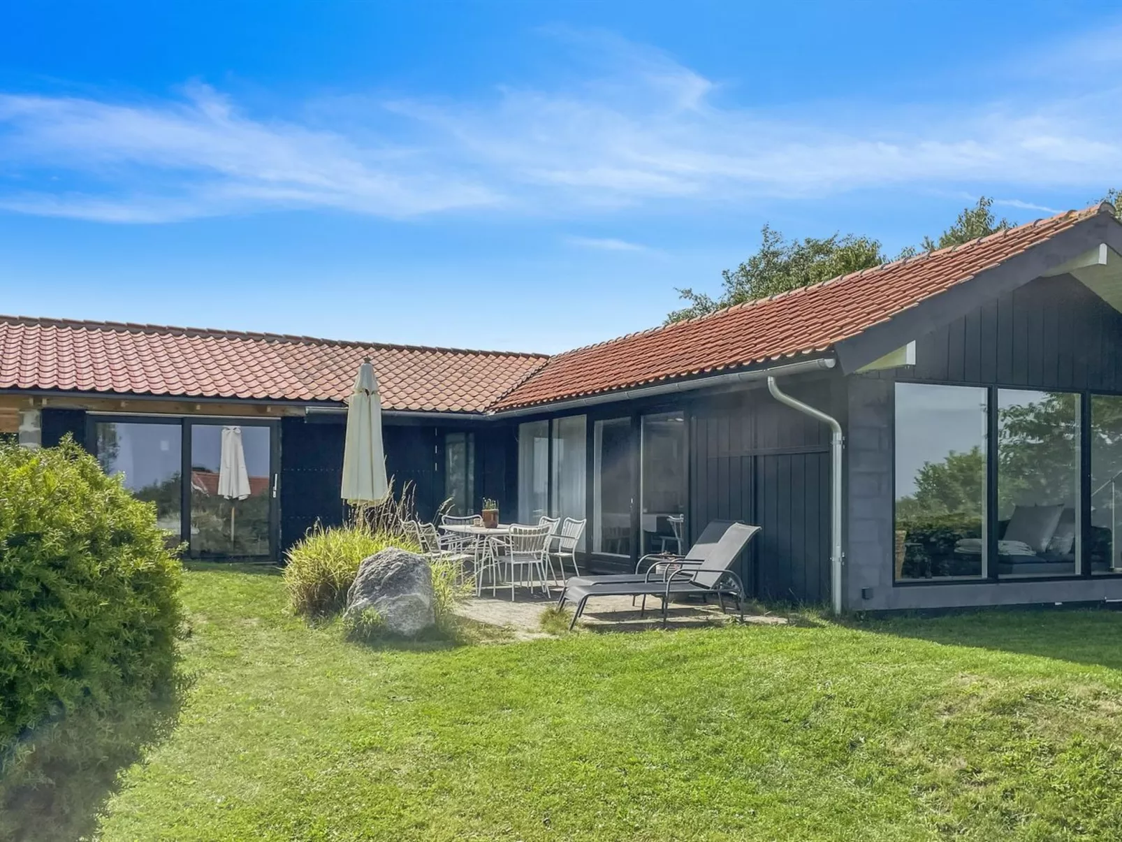 "Karlotta" - 500m from the sea