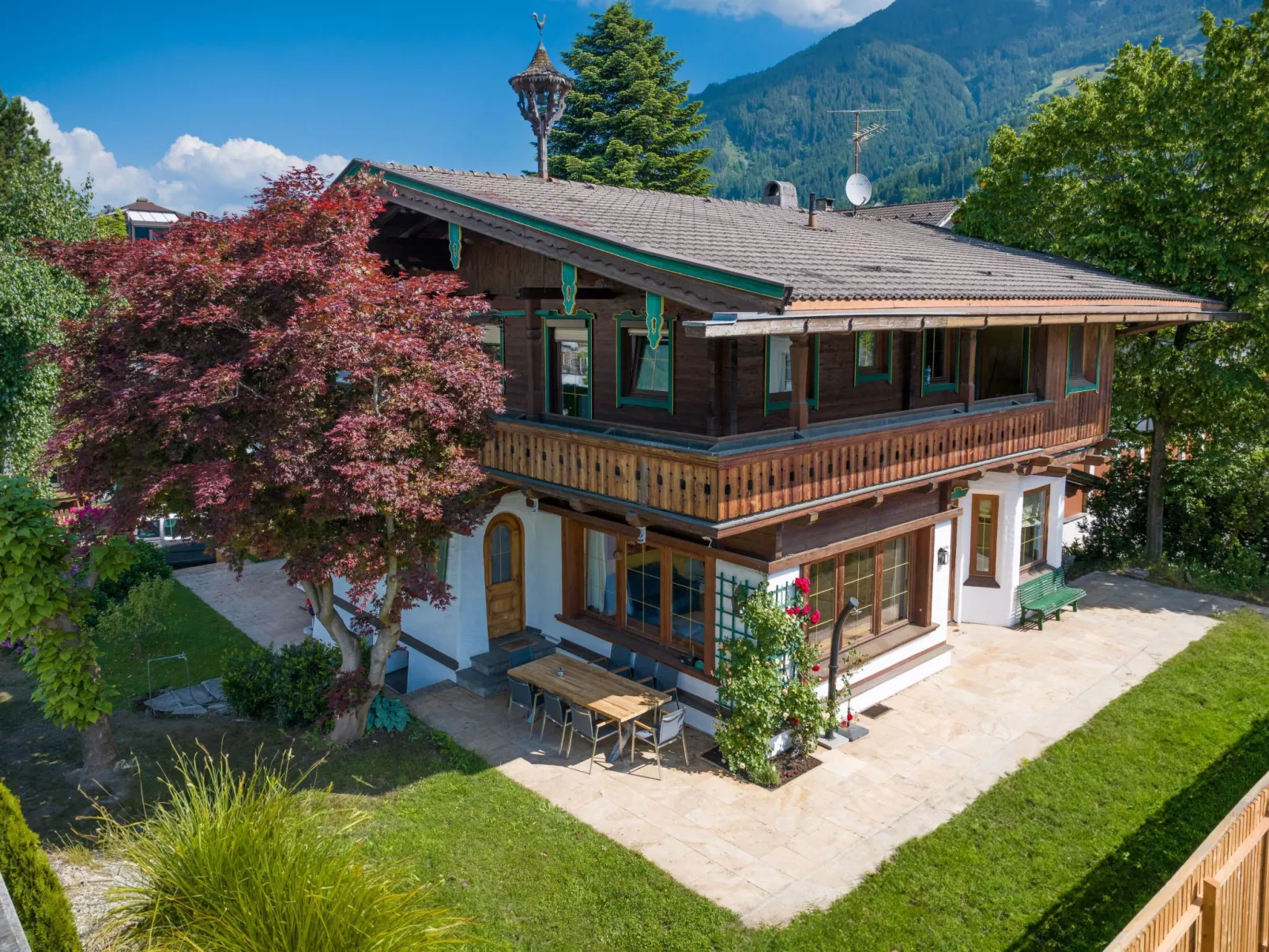 Villa Emma, Ferienhaus für bis zu 10 Personen, eigener Garten, absolute Privats