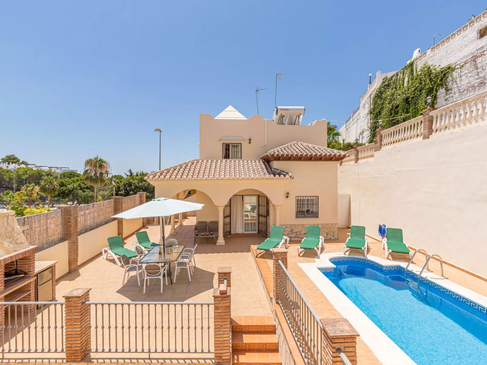 Villa Oliva Nerja - privater Pool