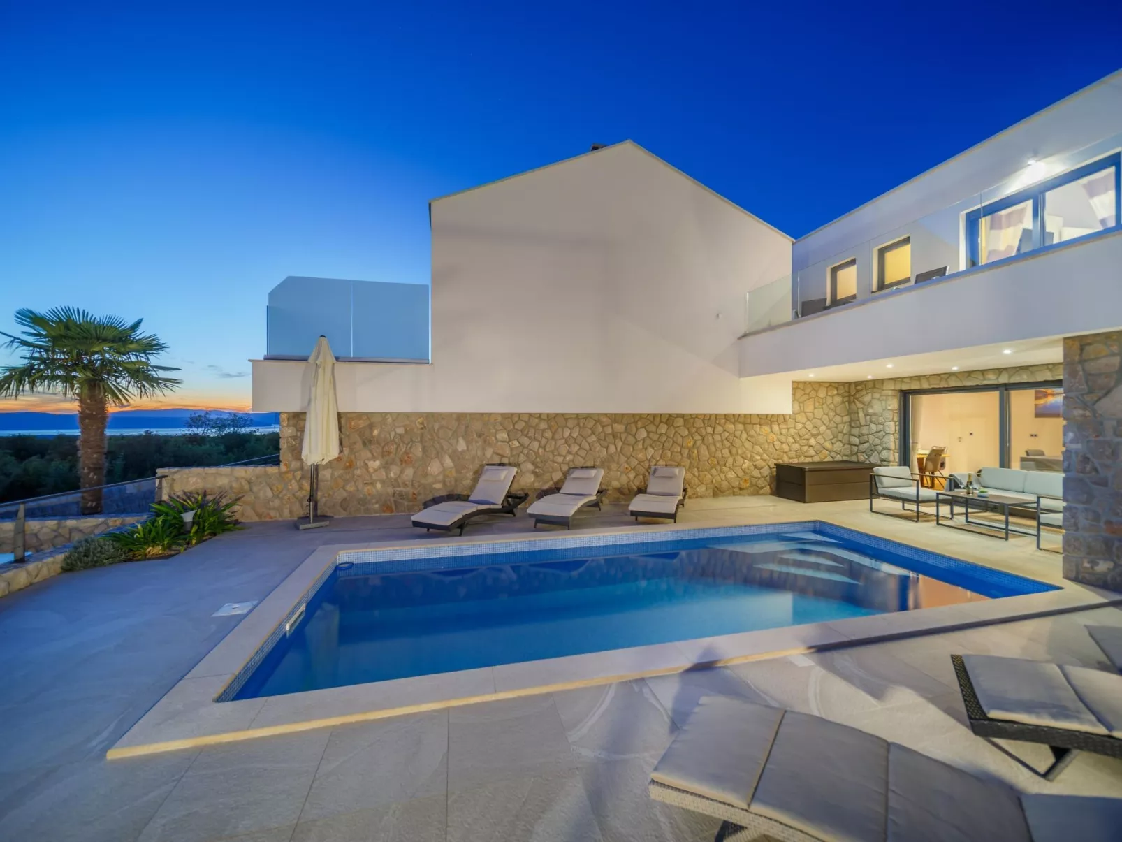 Villa "Maria" mit Garten, Grill und Terrasse