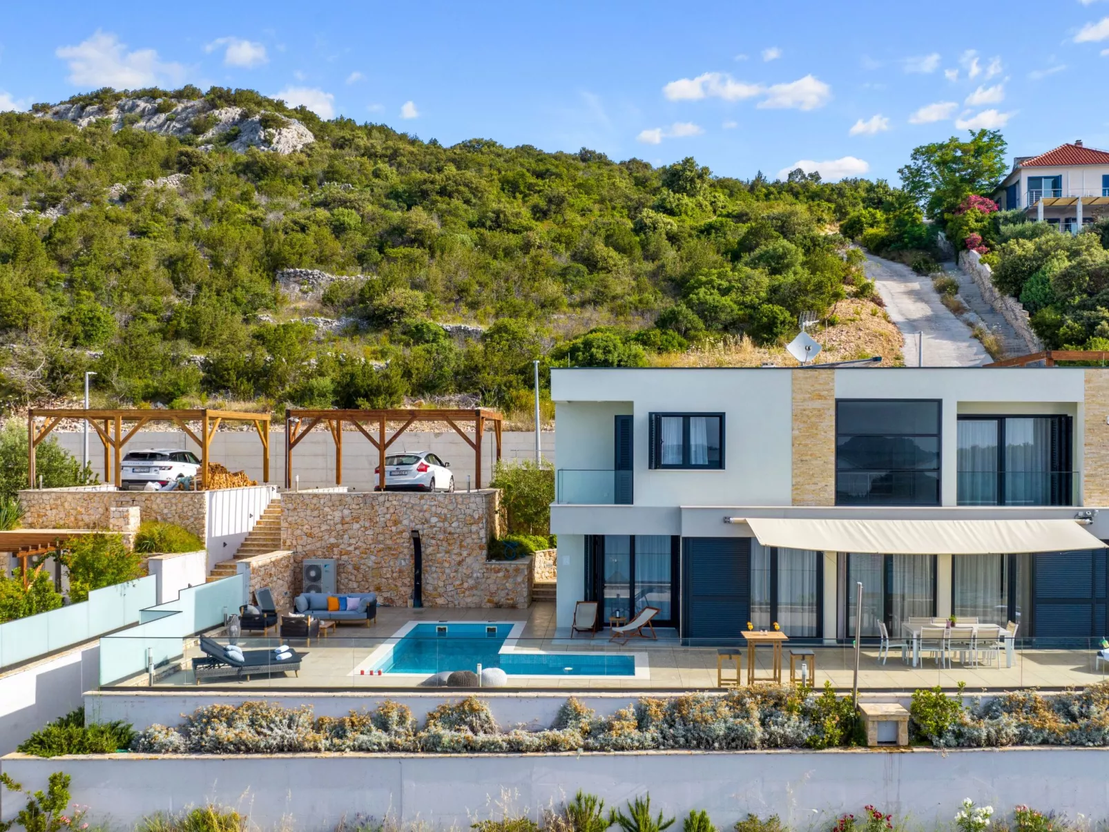 Charmantes Ferienhaus in Vinišće mit Privatem Pool und Meerblick