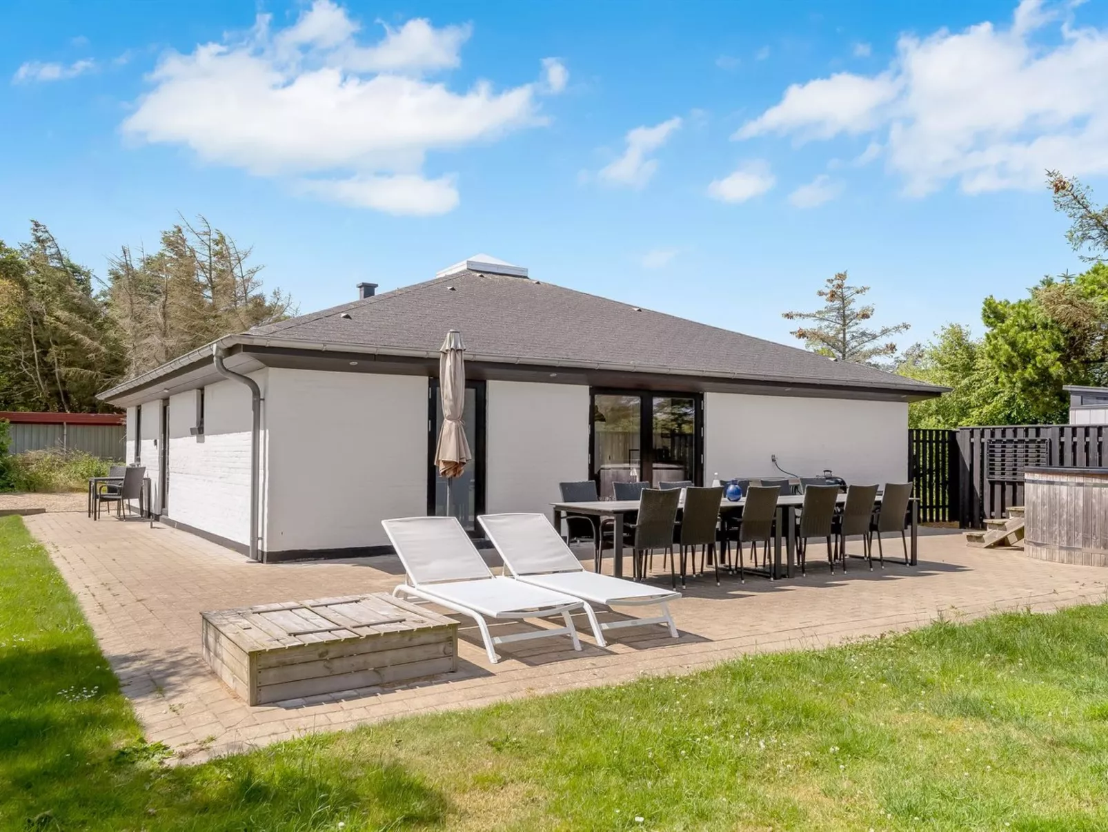 "Eerika" - 500m to the fjord