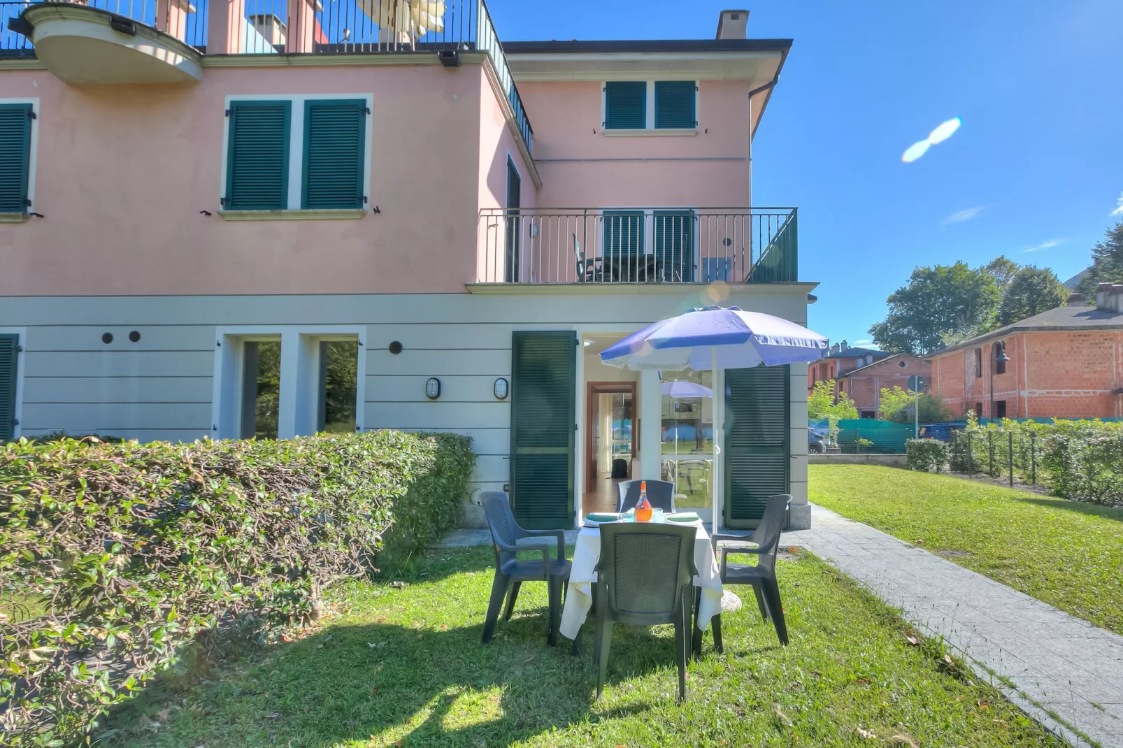 RESIDENCE PORTO LETIZIA - VILLAS-BILOCALE 4 PAX VISTA LAGO PLUS 8215 - V1LP4