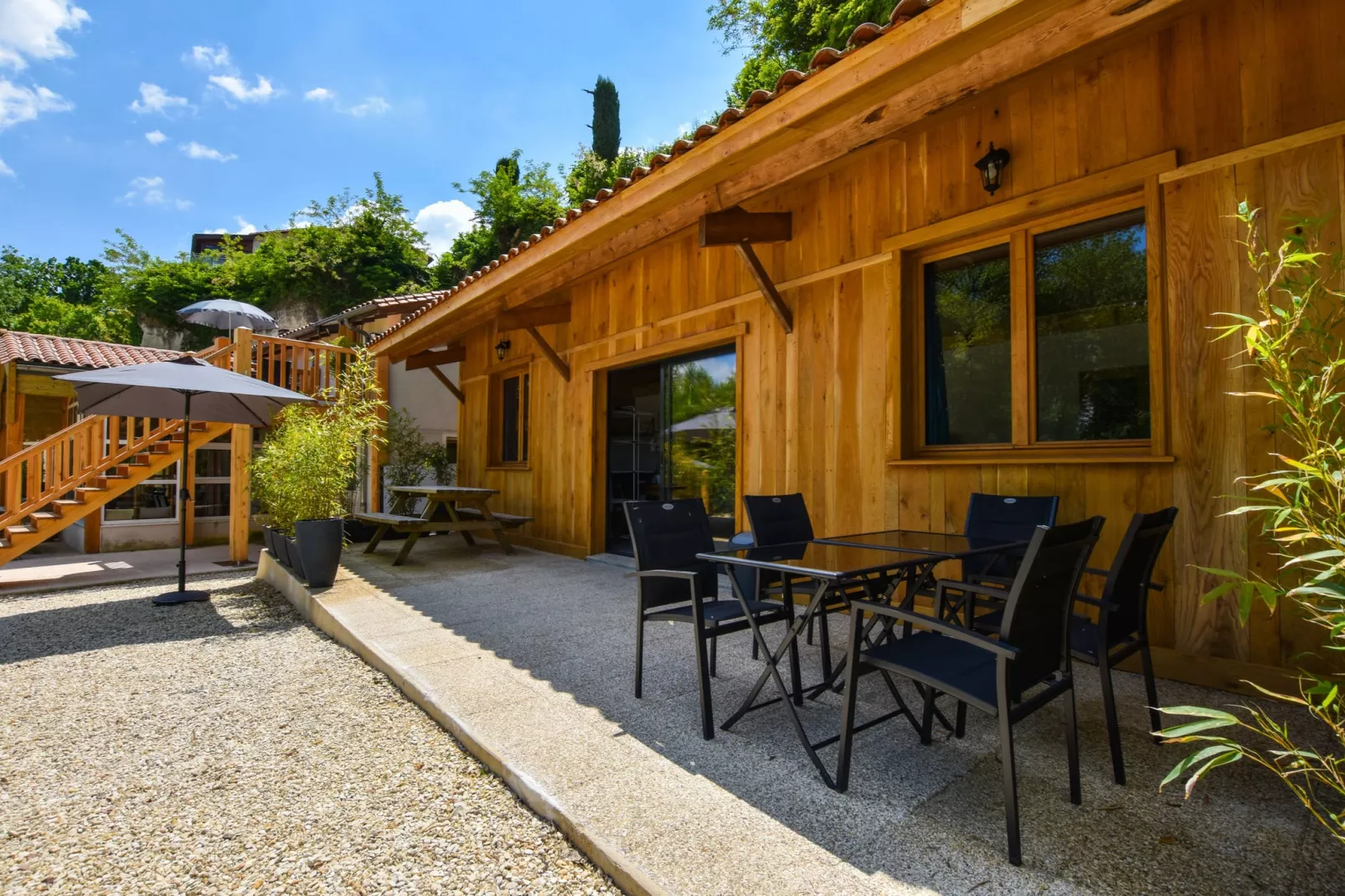 Domaine du pont vieux  Bâtiment principal/Annexe/chalet bois-Terrasbalkon