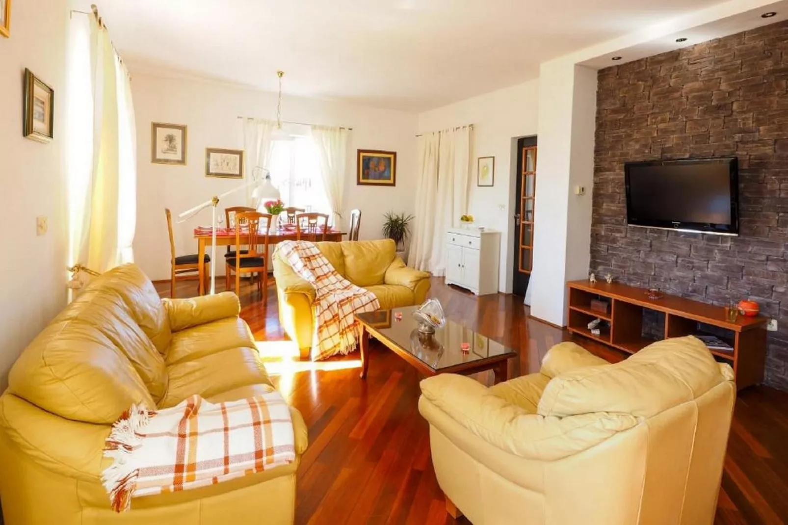 Villa Antonija - Four-Bedroom Villa with Terrace and Private Pool